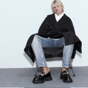 CHAIN TRIM LUG SOLE LOAFERS